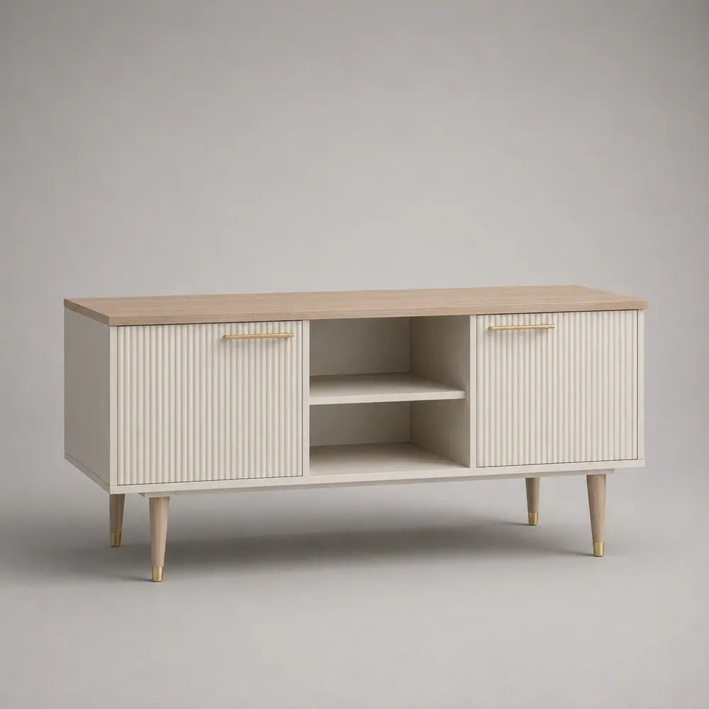 Mobile porta TV rettangolare in MDF e truciolare con 2 ante scanalate e 2 vani aperti, bianco, rovere chiaro e ottone, 140 x 40 x 70 cm