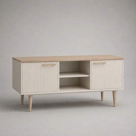 Mobile porta TV rettangolare in MDF e truciolare con 2 ante scanalate e 2 vani aperti, bianco, rovere chiaro e ottone, 140 x 40 x 70 cm