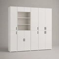 Credenza alta bianca e nera con 10 ante e 3 vani a giorno, in truciolare melaminico, 240 × 40 × 220 cm